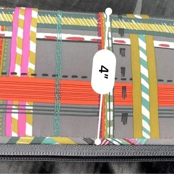 πππ Vera Bradley Midtown RFID Accordion Wristlet~City Plaid Pattern - Picture 12 of 12